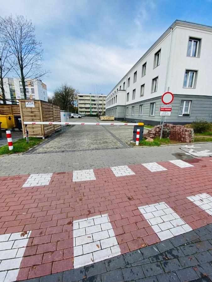 Apartament Walczaka 43 Miejsce Parkingowe Gorzow Wielkopolski Luaran gambar