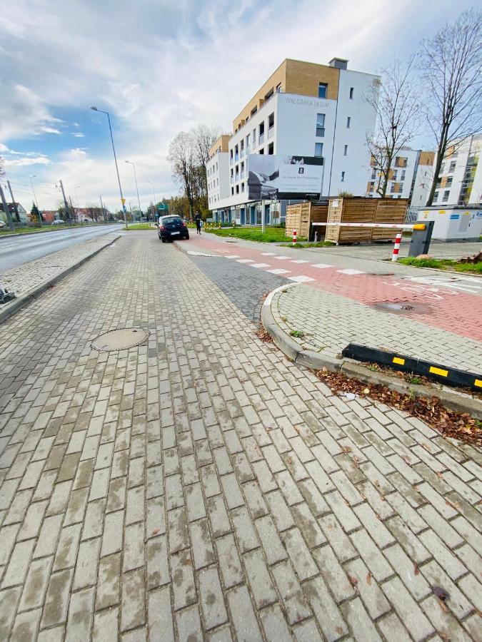 Apartament Walczaka 43 Miejsce Parkingowe Gorzow Wielkopolski Luaran gambar